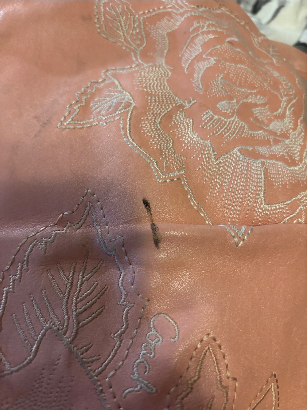 Vintage Coach Coral Pink Leather Shoulder Bag with Floral Embroidery - Picture 8 of 13